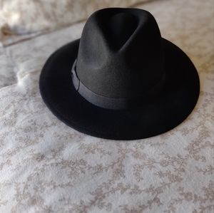 NWT J Crew black felt hat with ribbon band Size M/L